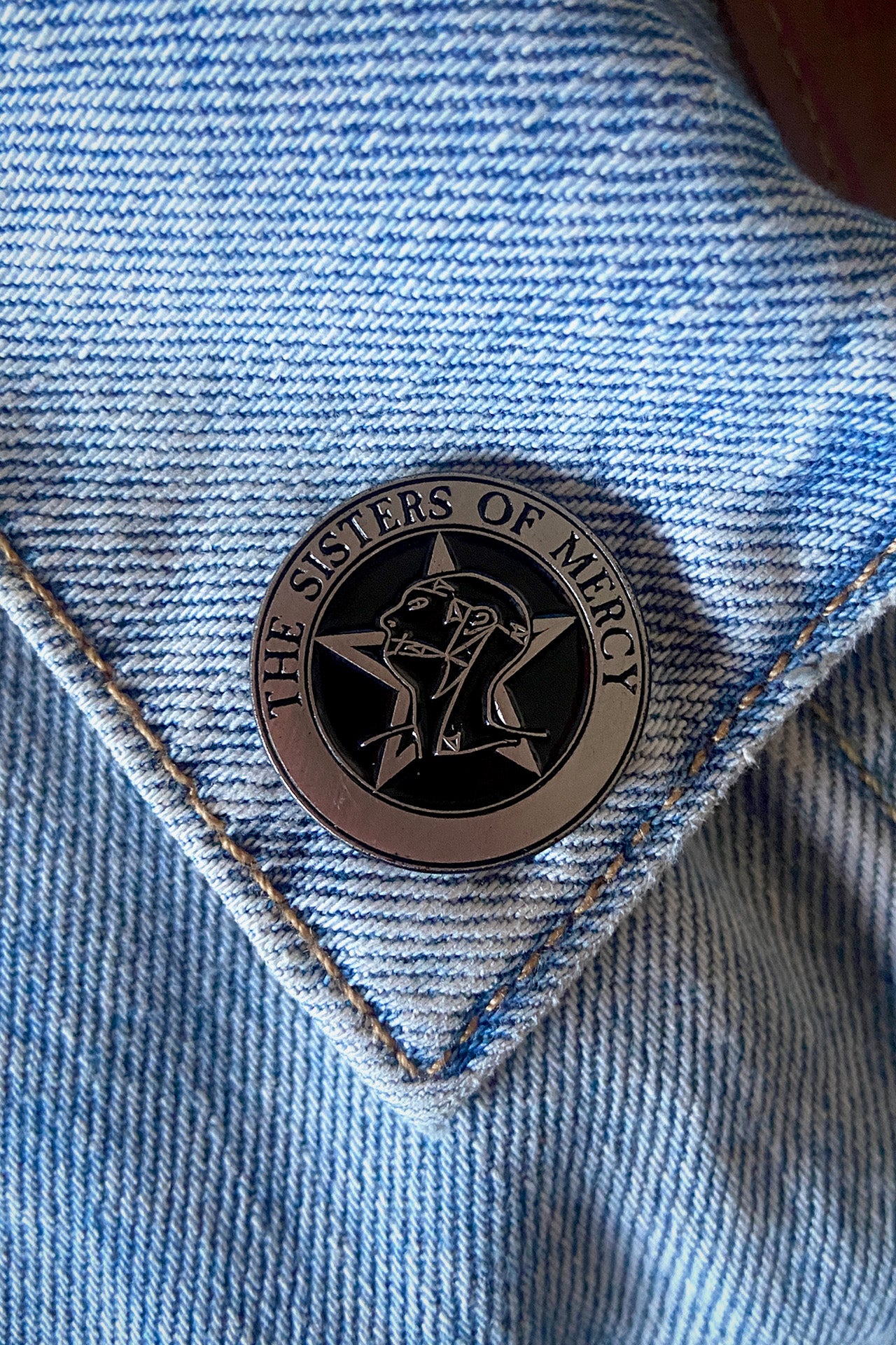 Sisters Pin